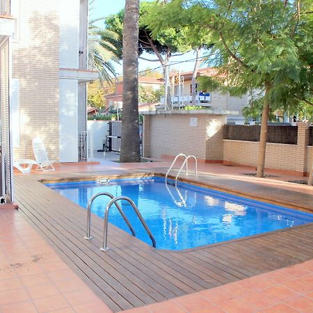 Apartamentos Caru Castelldefels Exterior foto