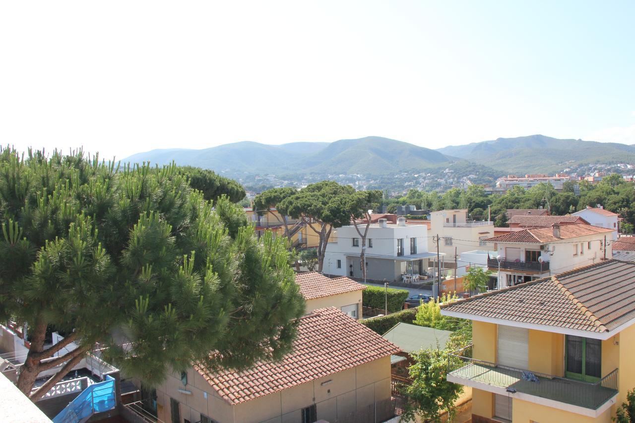 Apartamentos Caru Castelldefels Exterior foto
