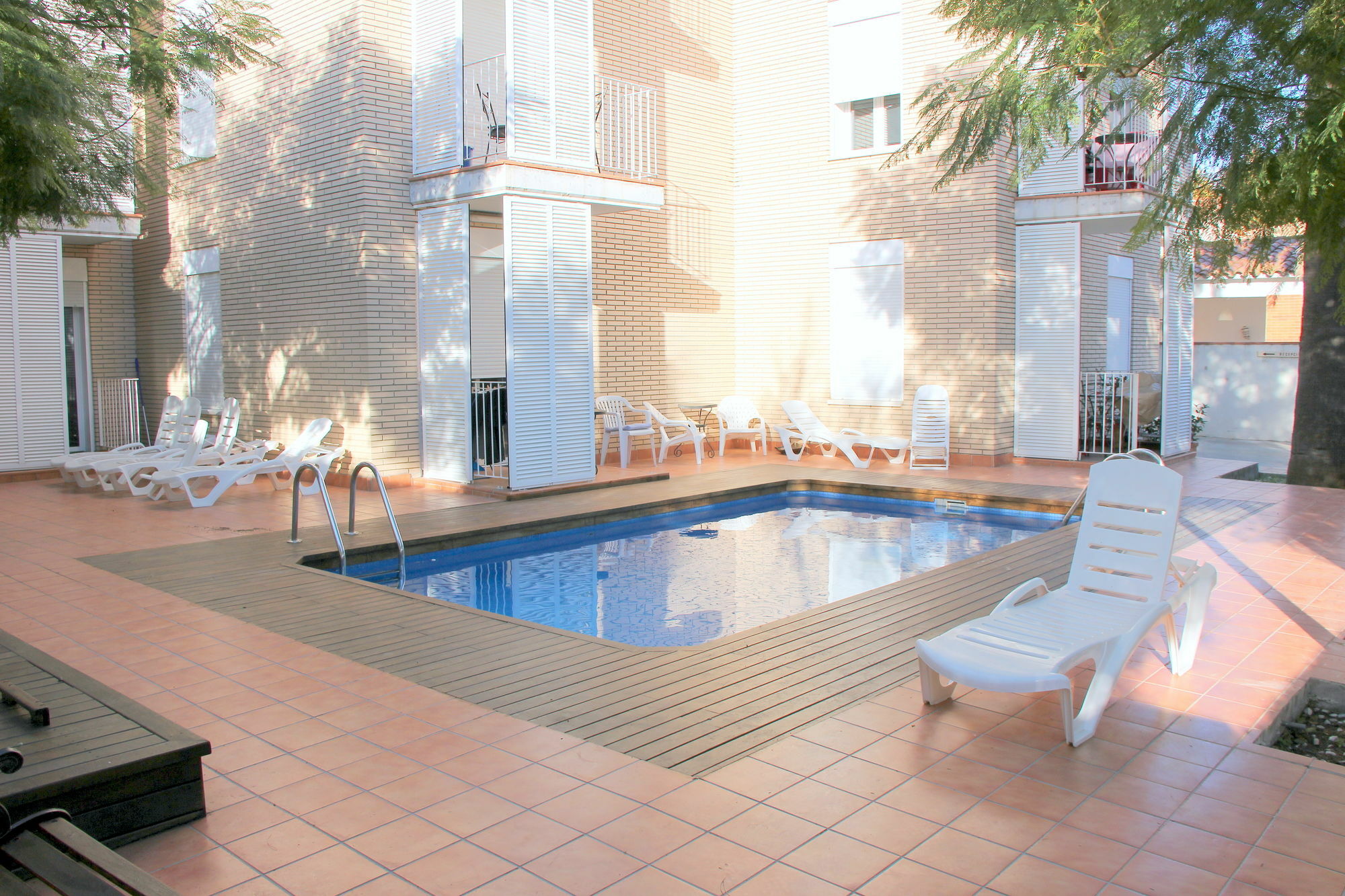 Apartamentos Caru Castelldefels Exterior foto
