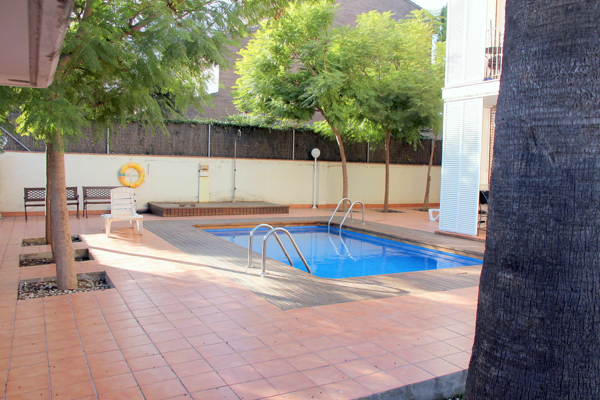 Apartamentos Caru Castelldefels Exterior foto