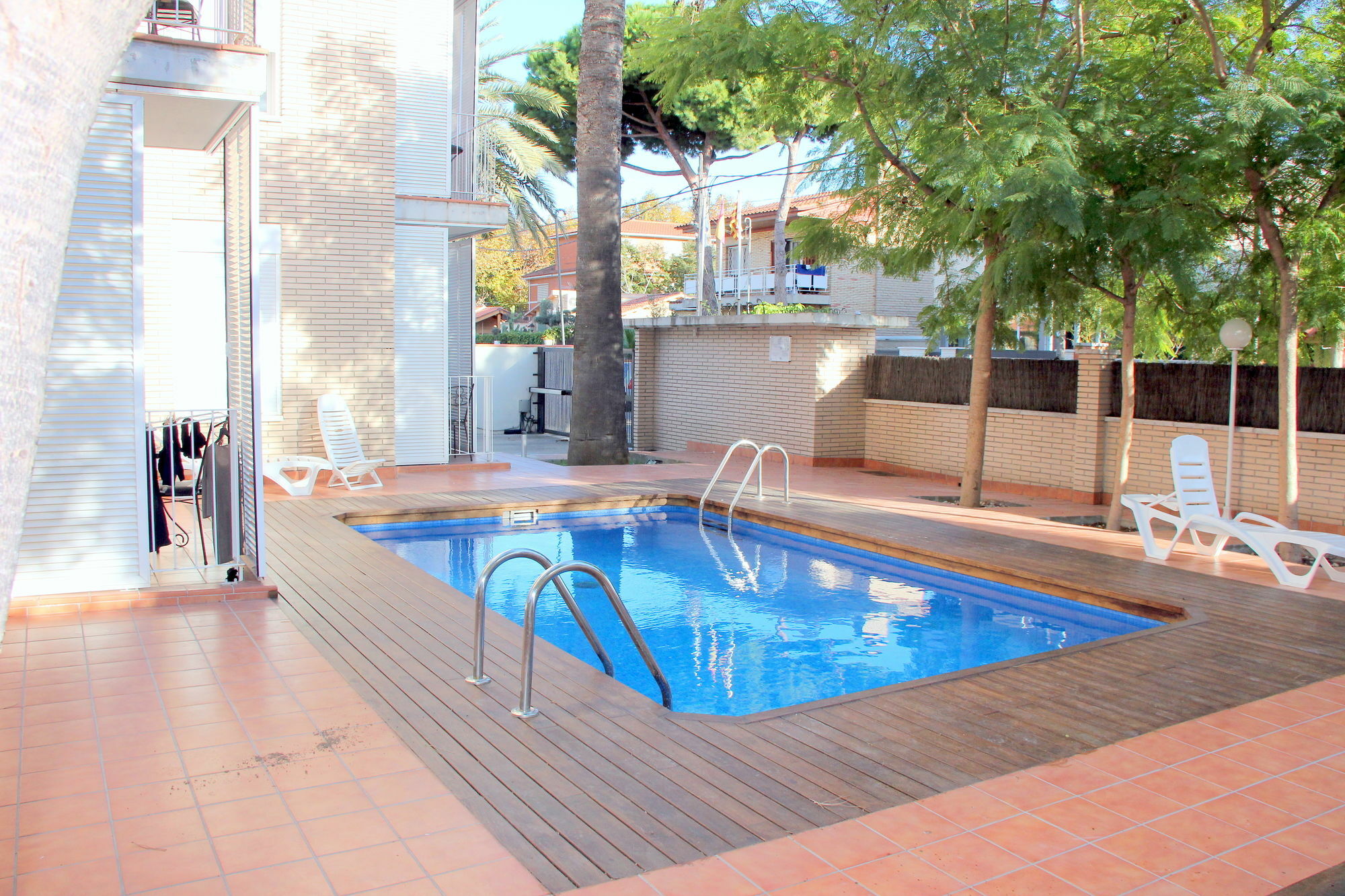 Apartamentos Caru Castelldefels Exterior foto